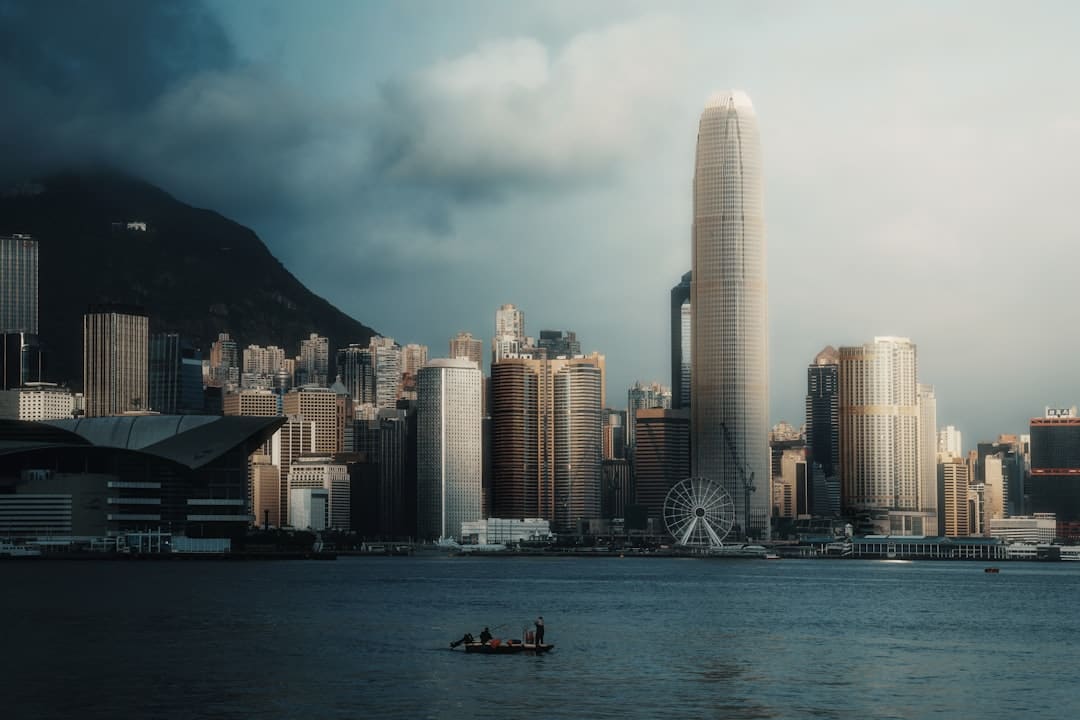 中国境内上市公司上半年实现营收逾35万亿元